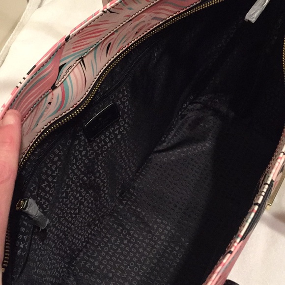 SOLD! Kate Spade Shoulder/Tote Bag - Picture 3 of 7